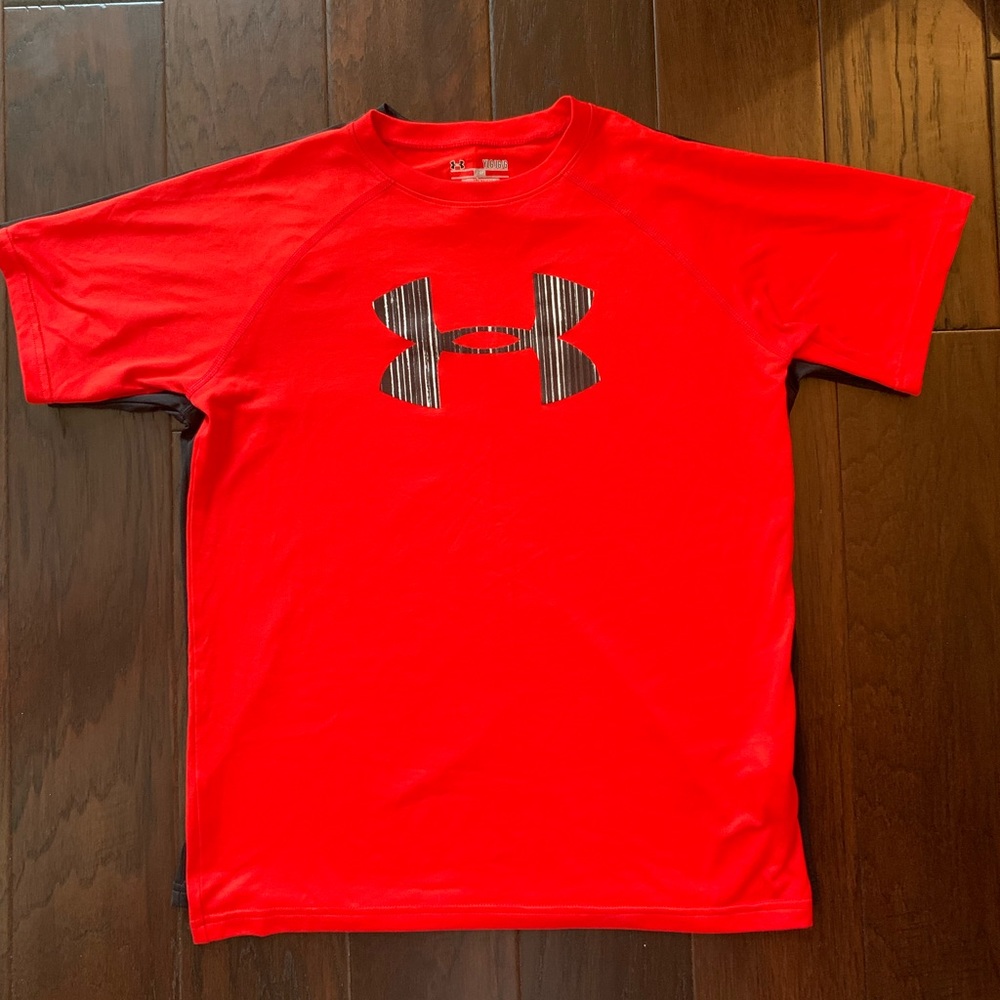 Boys Under Armour T-shirt